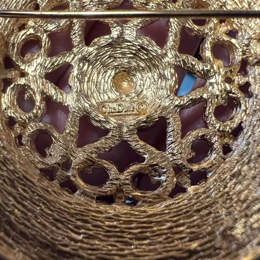 Vintage Christian Dior Gold Filigree Floral Brooch – Intricate Floral Design - Picture 3 of 3